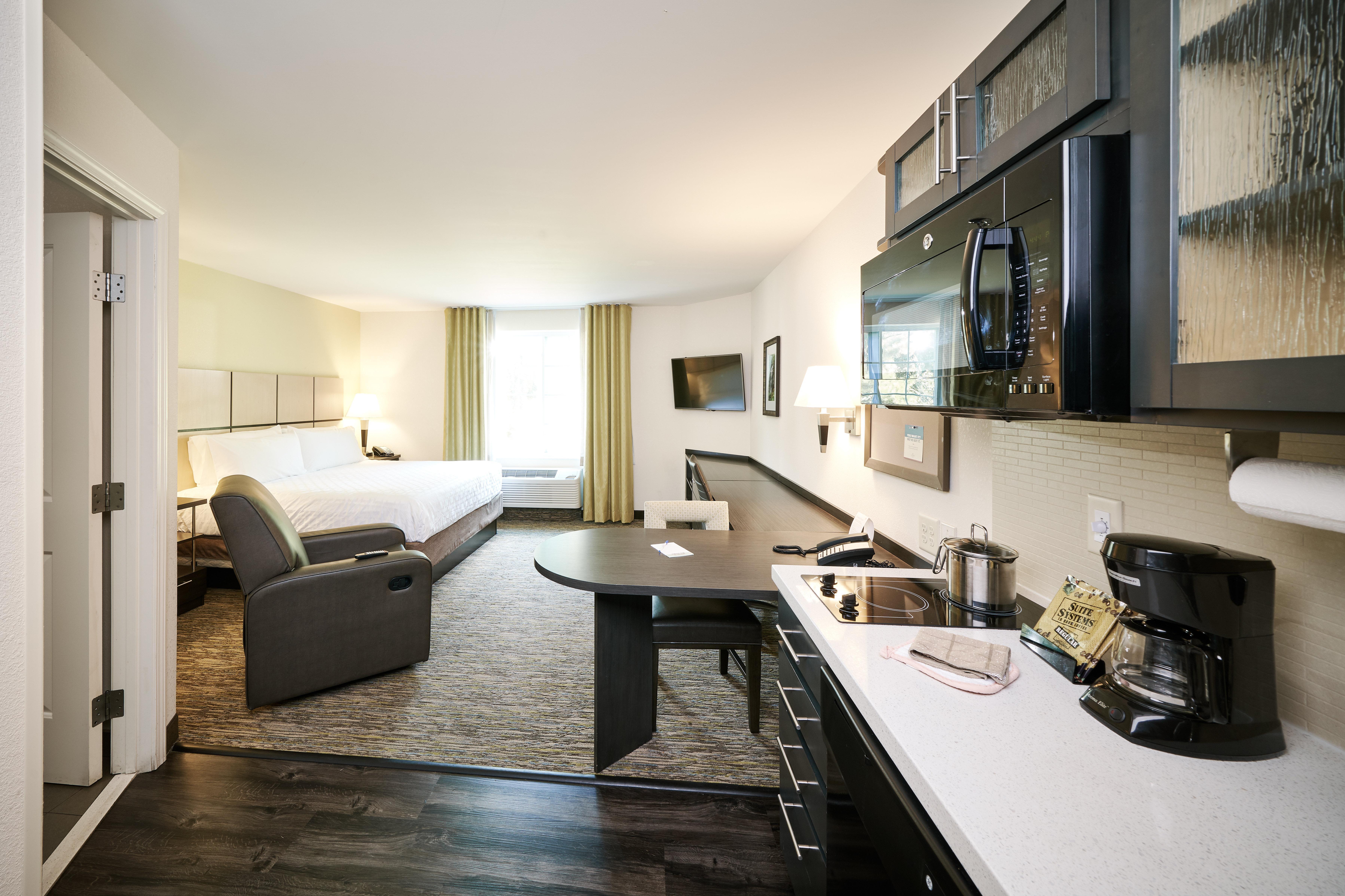 Candlewood Suites Lafayette By Ihg Экстерьер фото