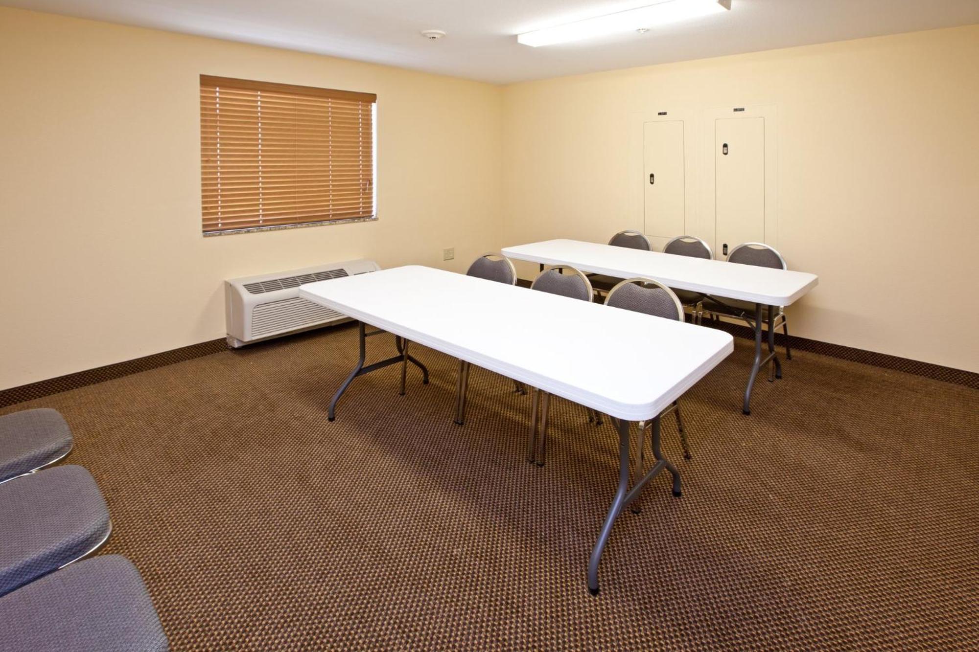 Candlewood Suites Lafayette By Ihg Экстерьер фото