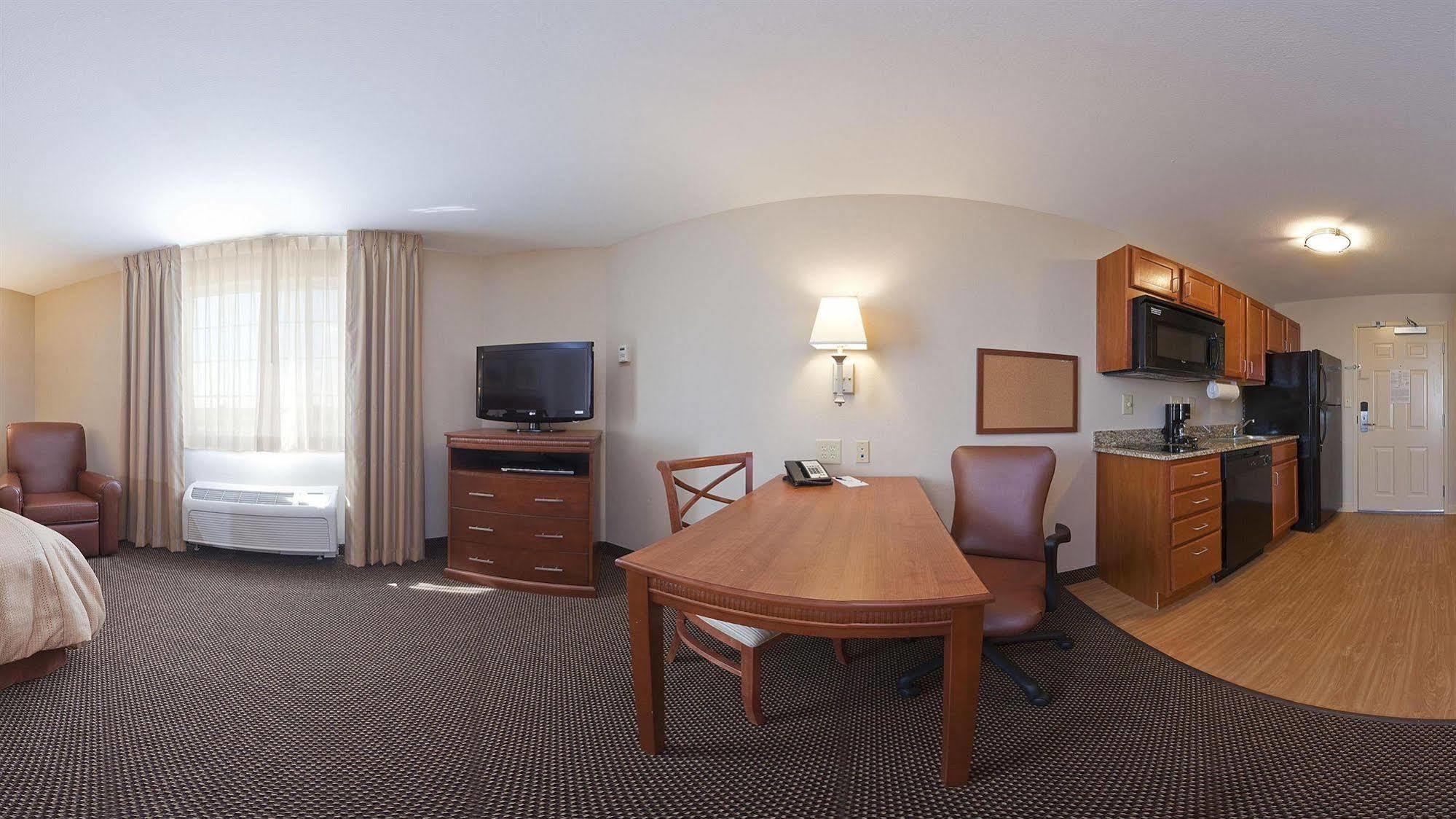 Candlewood Suites Lafayette By Ihg Экстерьер фото